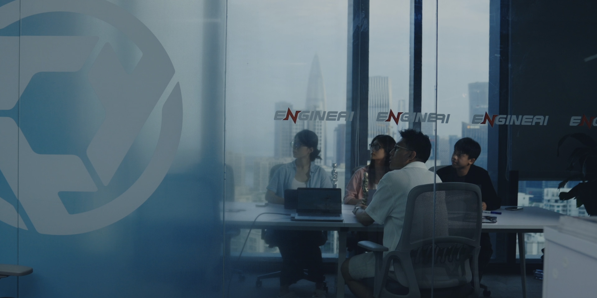 携手同行，共启前程