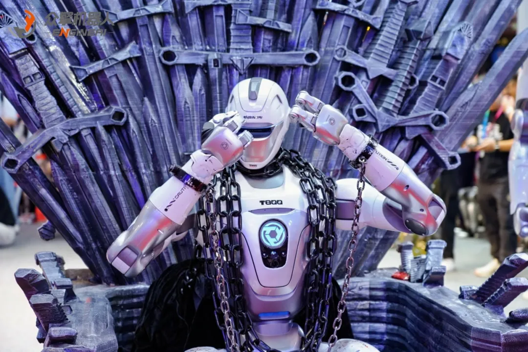 以技术突破为引擎，众擎亮相2025机器人博览会