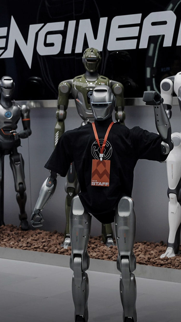 这仅仅是个开始 
FIND ROBOT ALIVE